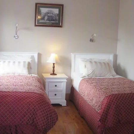 Bed and breakfast Redwood 4*